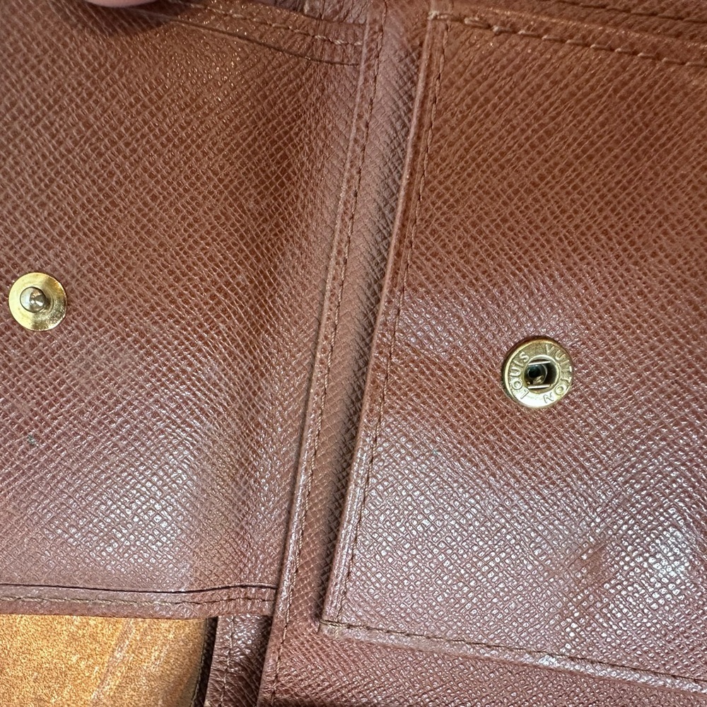Louis Vuitton Monogram Portefeuille
Marco Bifold Wallet - Picture 8 of 12